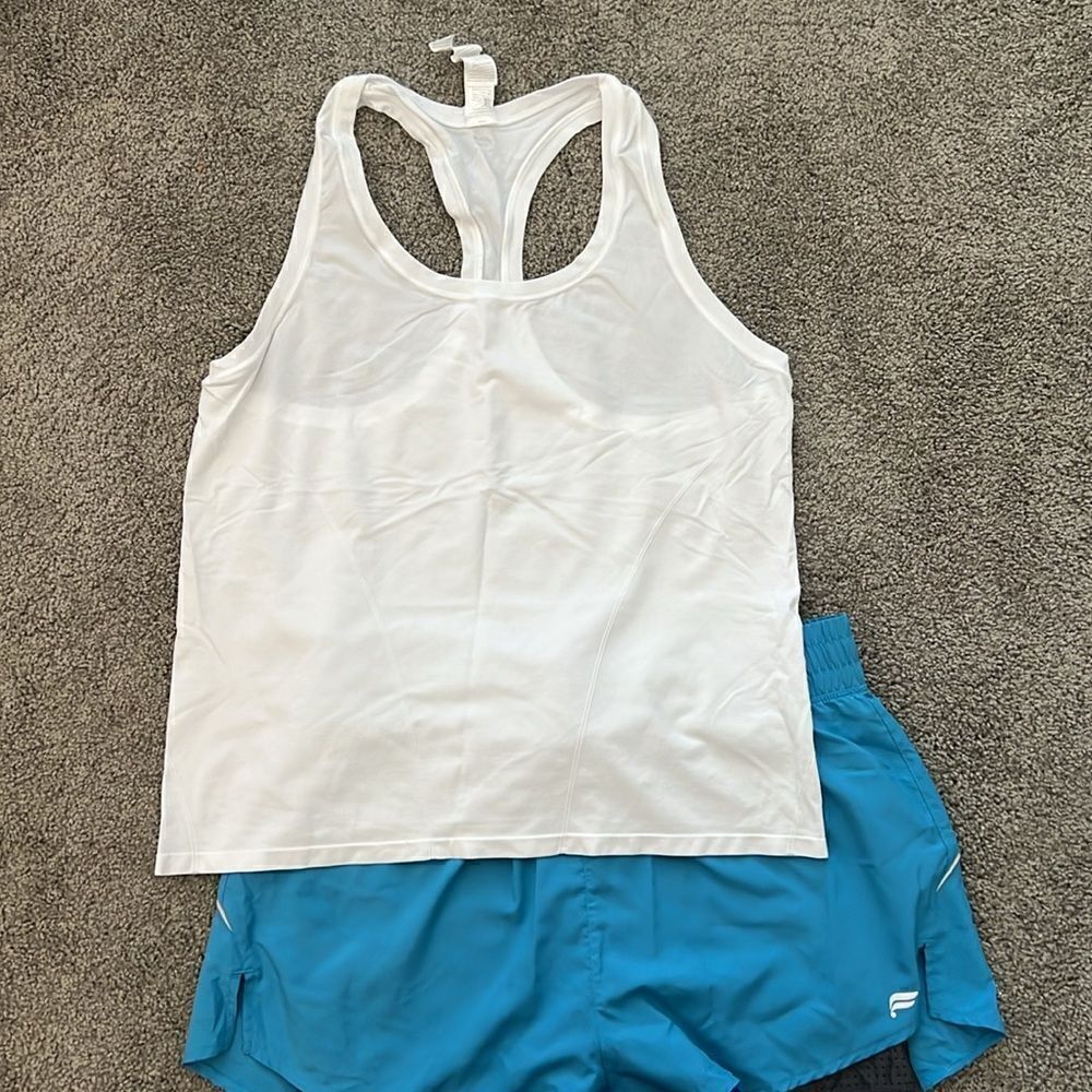 Fabletics Athletic Set - Picture 6 of 6